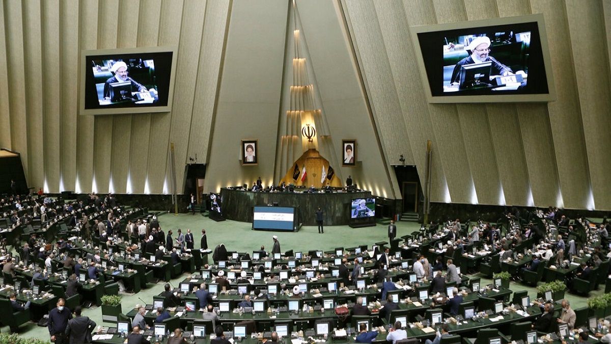 پلتفرم‌های اینترنتی توزیع آنلاین دارو زیر ذره بین مجلس