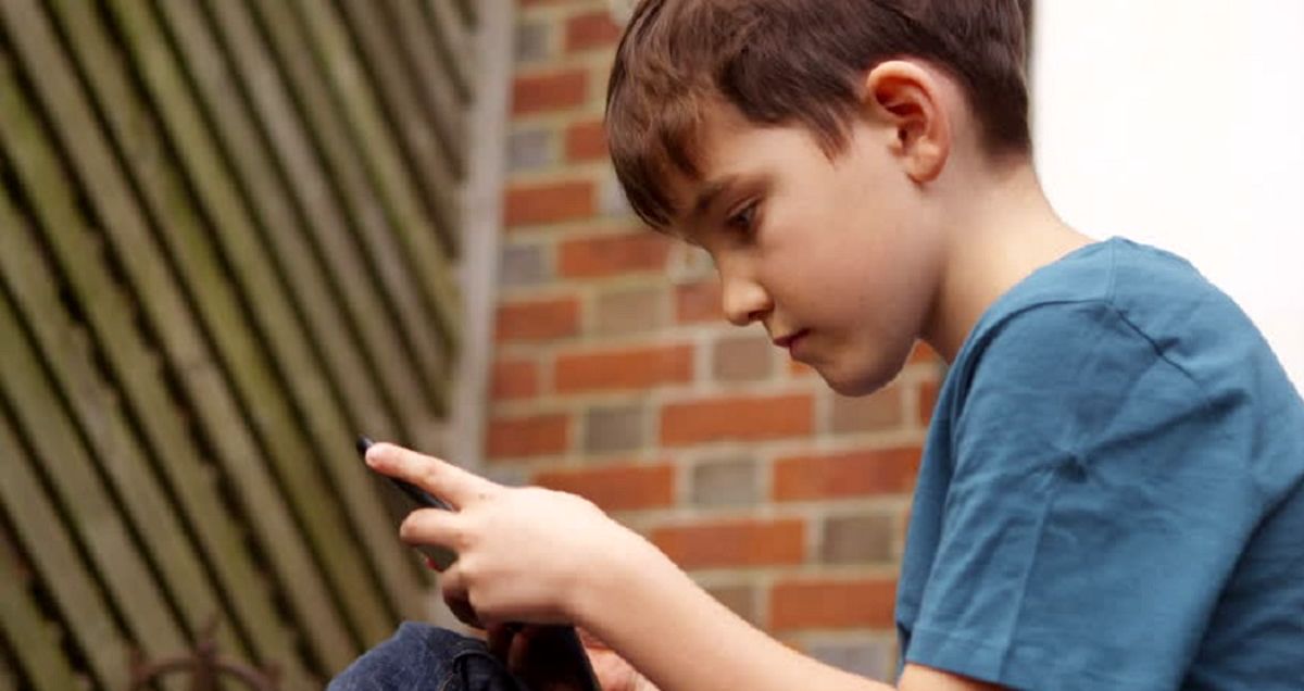 اپلیکیشن مراقبت از کودک و نوجوان بومی سازی شد