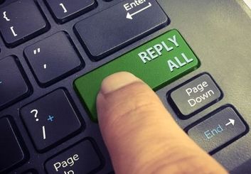 مایکروسافت قابلیت reply-all را با هدف کاهش حجم ایمیل‌ها متوقف کرد