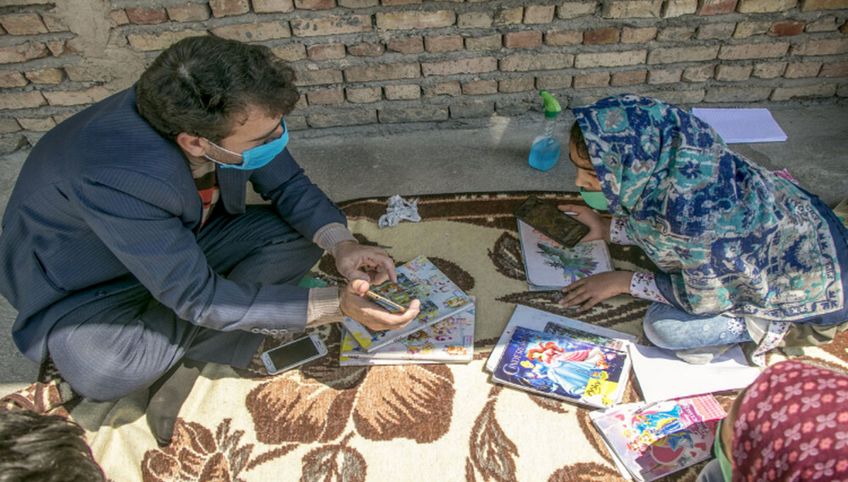 سایه نبود اینترنت و مشکلات دانش‌آموزان برای شرکت در کلاس‌های آنلاین