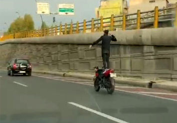 هشدار پلیس راهور به موتورسواران نمایشی در فضای مجازی