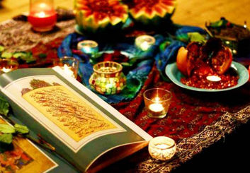چرا در شب یلدا فال حافظ می‌گیریم؟ | لسان‌الغیب‌خوانی در بلندترین شب سال