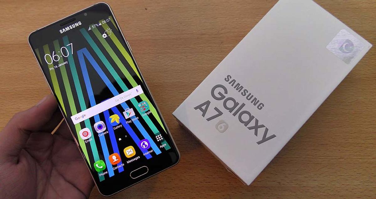 نقد و بررسی نسخه ۲۰۱۶ گلکسی A7 سامسونگ؛ خوشدست، زیبا اما کم قدرت!