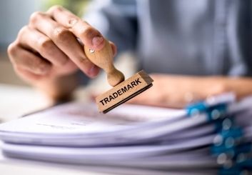 با آواحساب به راحتی برند خود را ثبت کنید